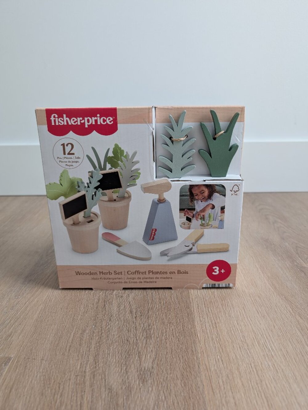 NWT - Fisher-Price Wood Pretend Play Toy Herb Garden & Tools Set